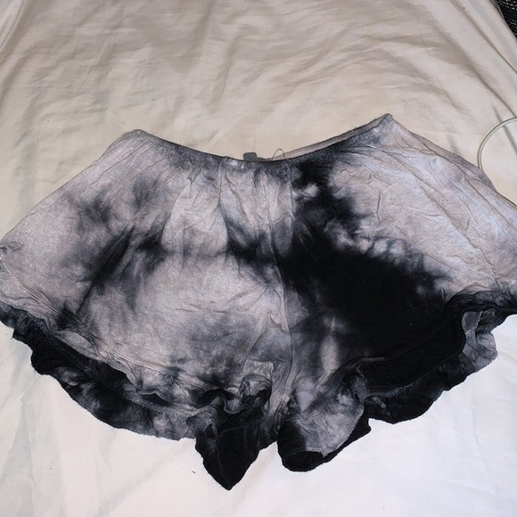 Flowy shorts - Picture 2 of 2